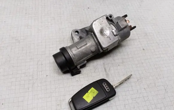 Audi A4 S4 B7 8E 8H Ignition lock 4B0905851N