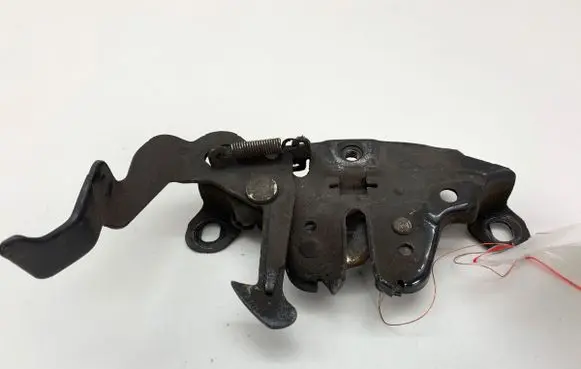 Nissan Qashqai Engine bonnet/hood lock/catch