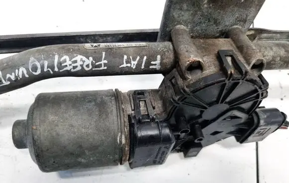 Fiat Freemont Wiper motor 