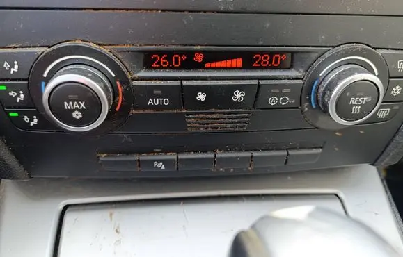 BMW 3 E90 E91 Climate control unit 9147299 070197681 A2C53246367