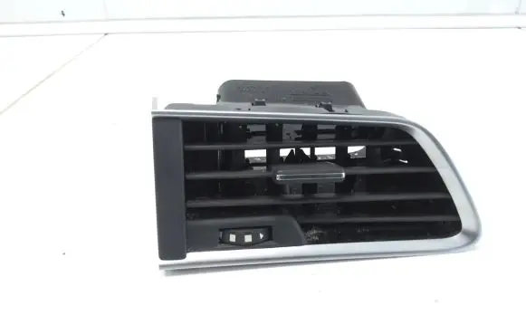 Peugeot 508 Dash center air vent grill 9686457377