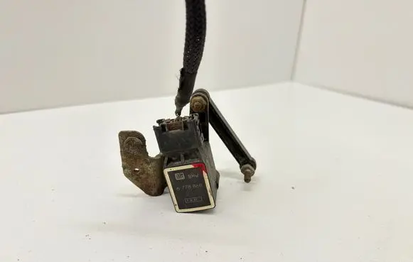 BMW 5 E60 E61 Rear air suspension level height sensor 6778860