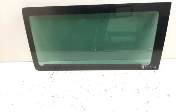 Volkswagen Transporter - Caravelle T5 Side middle window/glass 7E5845301J