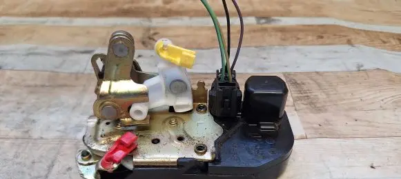 Jeep Grand Cherokee (WK) Rear door lock