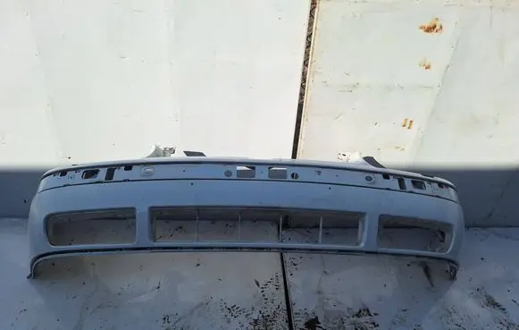 Volkswagen Golf IV Front bumper 1J0807221