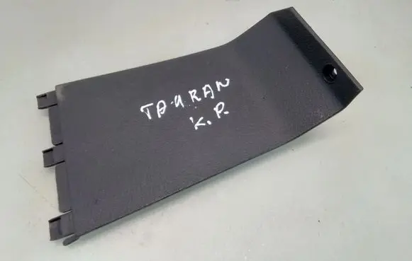 Volkswagen Touran I Seat trim 1T0881457A