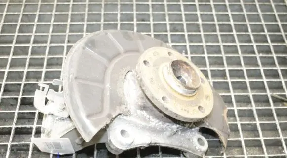 Seat Alhambra (Mk2) Front wheel hub