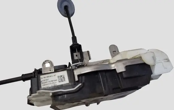 Volvo V40 Rear door lock 31391827