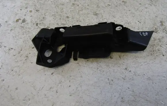 Opel Crossland X Front bumper mounting bracket 13477180