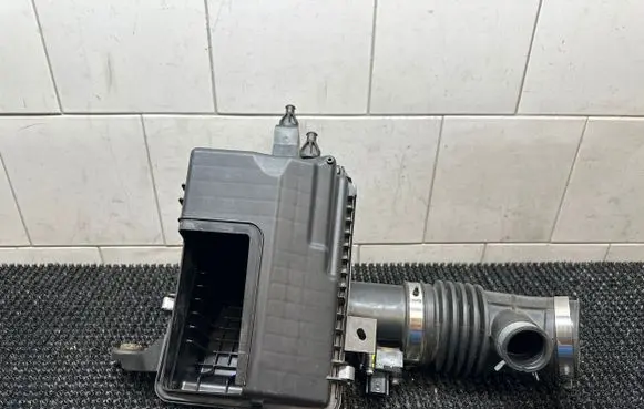 Air filter box