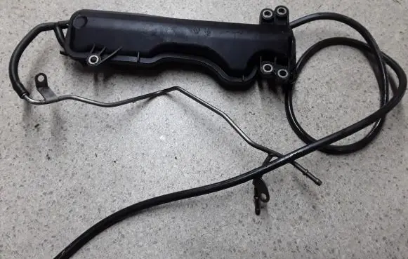 BMW M5 Vacuum air tank 7605374