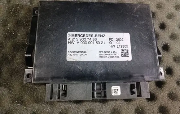 Mercedes-Benz E W213 Gearbox control unit/module A2139007436 A0009015921