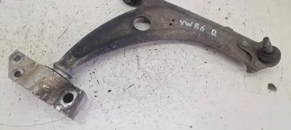 Volkswagen PASSAT B6 Front lower control arm/wishbone 3C0407153B