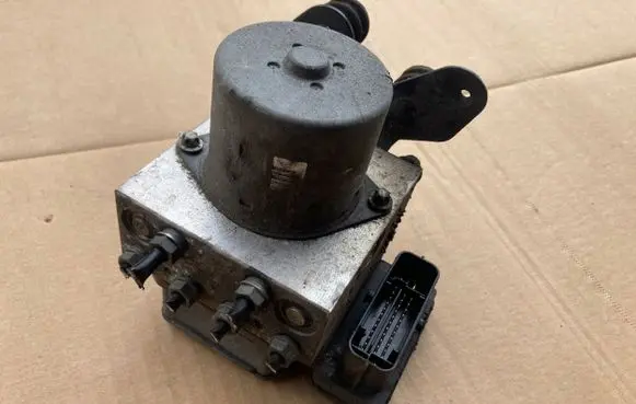 Volkswagen PASSAT B7 Master brake cylinder 3AA614109AG