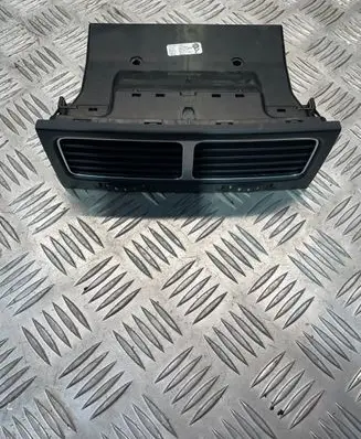 Volkswagen Touareg II Rear air vent grill 7P6819203A 26F1672 10002353
