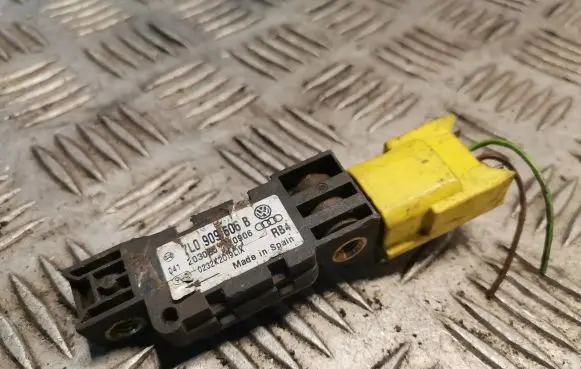 Porsche Cayenne (9PA) Airbag deployment crash/impact sensor 7L0909606B