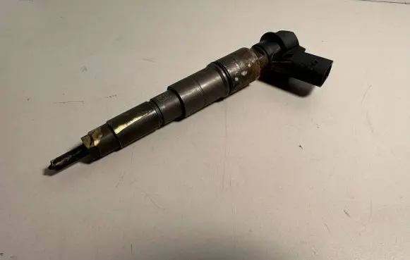 BMW 5 E60 E61 Fuel injector 0445115050 03503