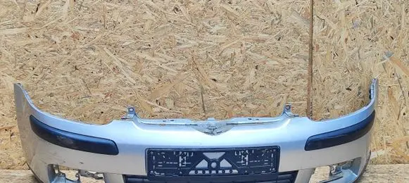 Volkswagen Golf V Front bumper 1K0807221 1K0805903A