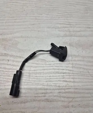 Windshield washer spray nozzle