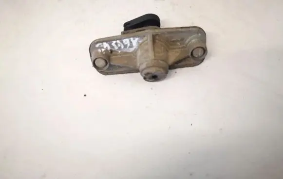 Ford Mondeo Mk III Tailgate exterior lock ur202803a