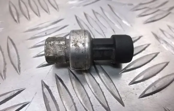 Renault Kangoo I Air conditioning (A/C) pressure sensor 