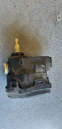 Headlight level adjustment motor