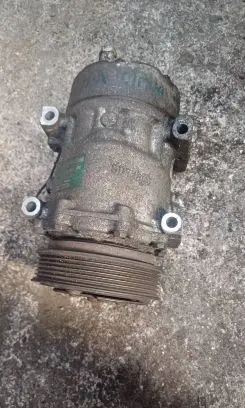 Renault Megane I Air conditioning (A/C) compressor (pump) 7700872159 5541411824