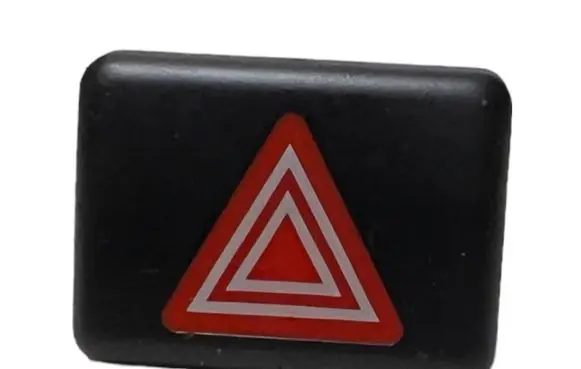 Volkswagen Golf V Hazard light switch 8E0941509