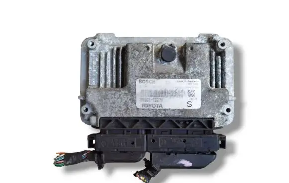Toyota Yaris Engine control unit/module ECU 0261208932 89661-0D270