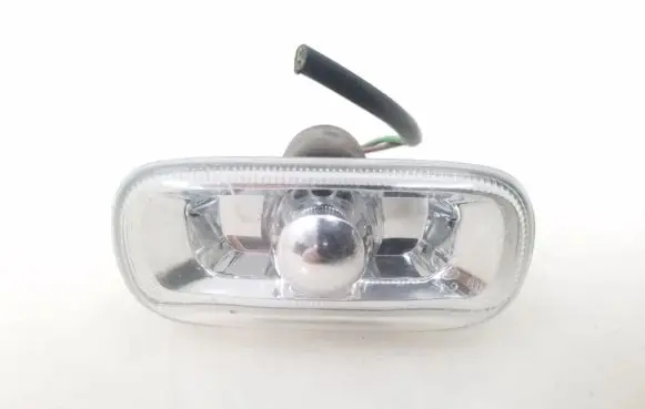 Audi A4 S4 B7 8E 8H Front fender indicator light 8E0949127