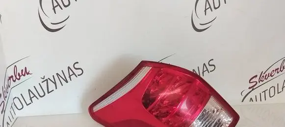 Toyota RAV 4 (XA30) Rear/tail lights