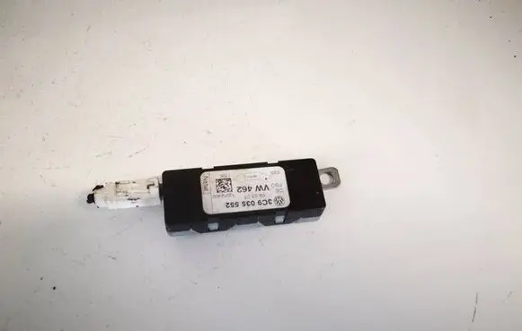 Volkswagen PASSAT B6 Antenna control unit 3c9035552