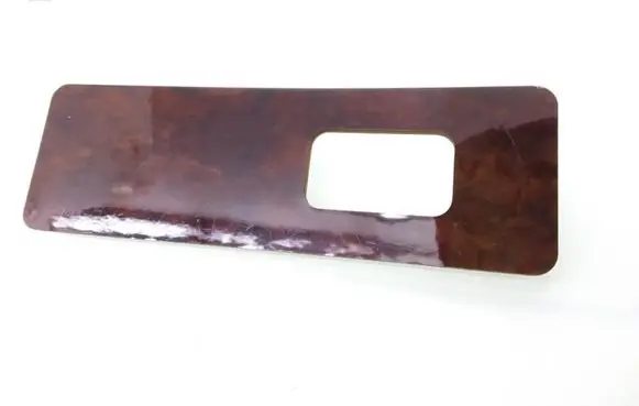 Dashboard glove box trim