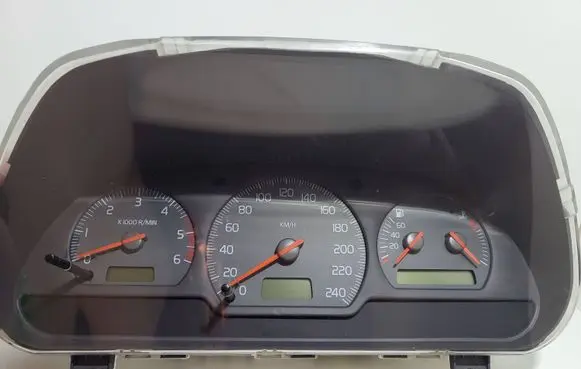 Volvo S40, V40 Speedometer (instrument cluster) 30857571 SW3057708A