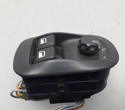 Peugeot 206 Electric window control switch 11530