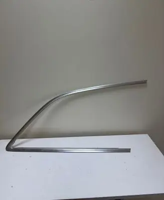 Audi Q7 4L Rear side glass trim