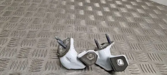 Rear door hinge set