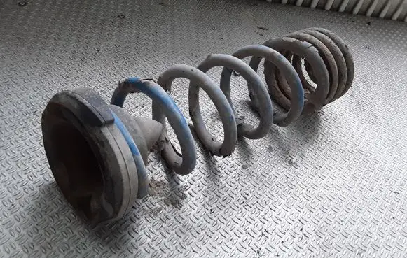Renault Megane II Rear coil spring