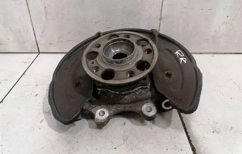 Mercedes-Benz C W205 Rear wheel hub A2053500241