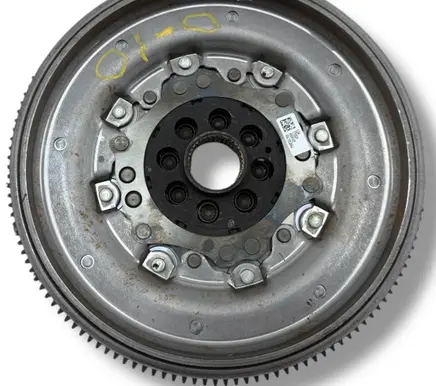 Audi TT TTS RS Mk3 8S Dual mass flywheel 05L105266J