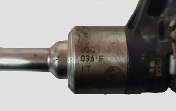 Audi A3 S3 8P Fuel injector 03C906036F