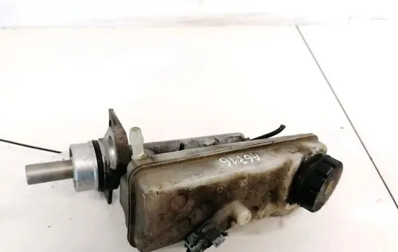 Master brake cylinder