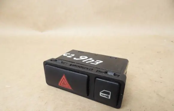 BMW 3 E46 Hazard light switch 8368920