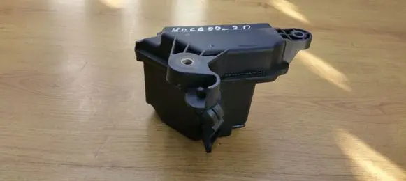 Vacuum air tank