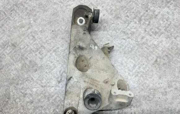 BMW X5 F15 Engine mounting bracket 6859785