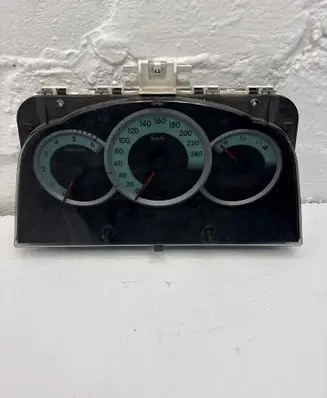 Toyota Corolla Verso AR10 Speedometer (instrument cluster) 838000F090 MB2574303100