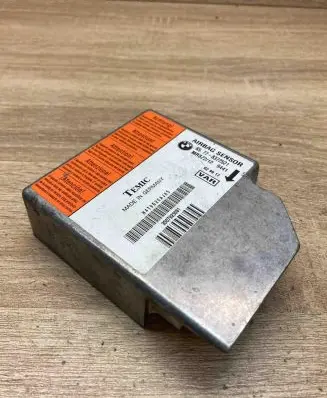 BMW 7 E38 Airbag control unit/module 8372521