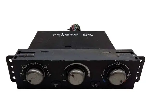 Mitsubishi Pajero Climate control unit MR958005 1465700021