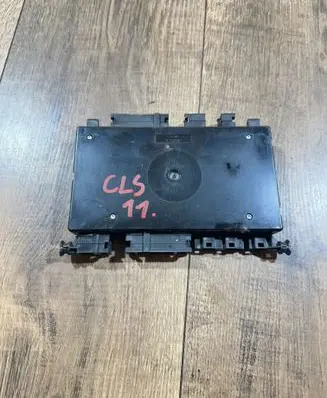 Mercedes-Benz CLS C219 Seat control module A2118704926 05022301