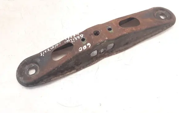 Gearbox mounting bracket